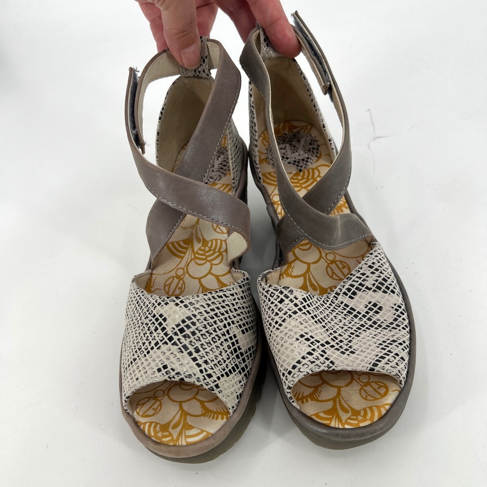 Fly London Snake Print Leather Wedge Sandals Size 6.5-7 Mobwife Animal Print‎ - Picture 3 of 13